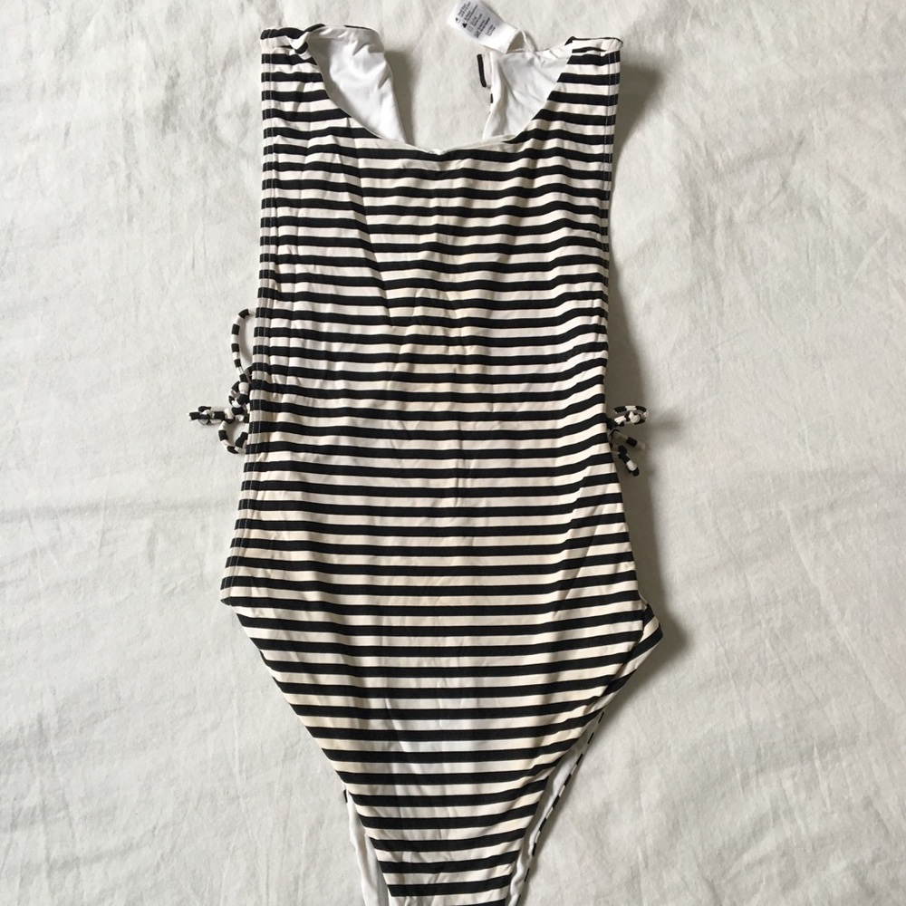 L*Space Laura One Piece Striped Swimsuit size 6